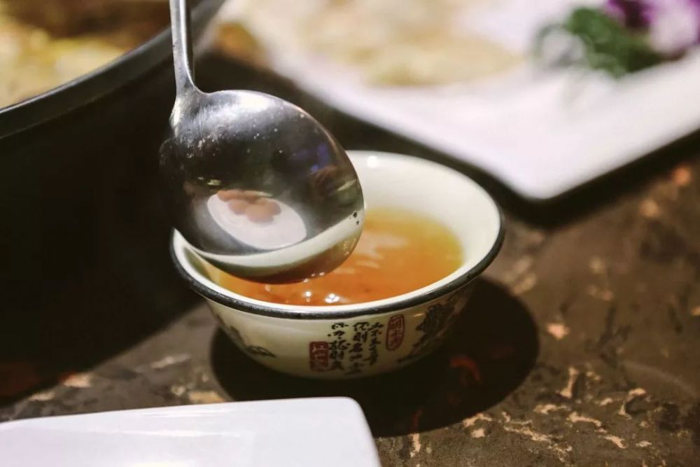 云南19怪？吃野生菌子先要吞25分鐘口水